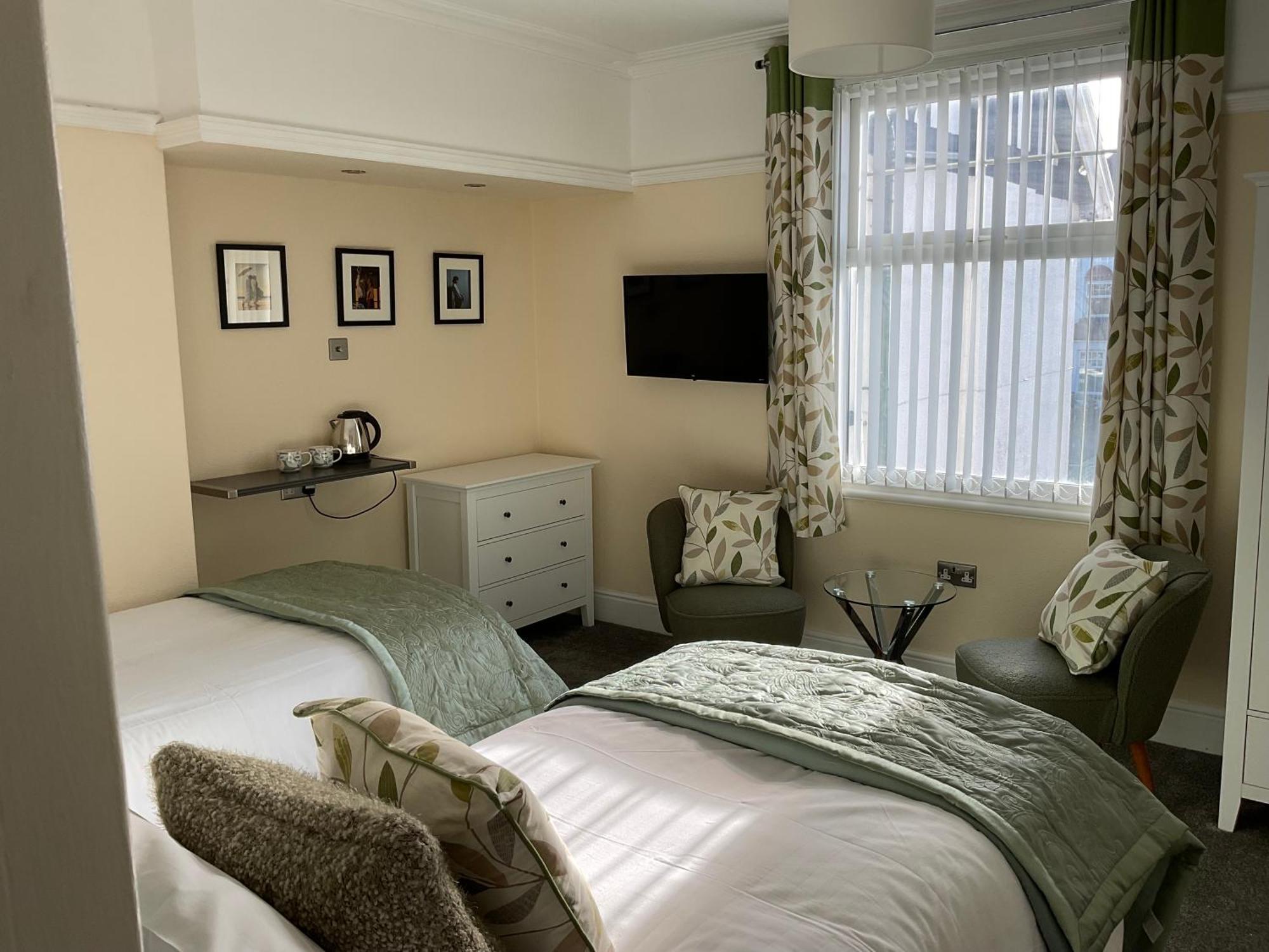 Cornerways Guest house *